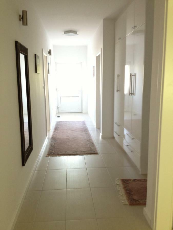 Apartment Lenka Сень Экстерьер фото